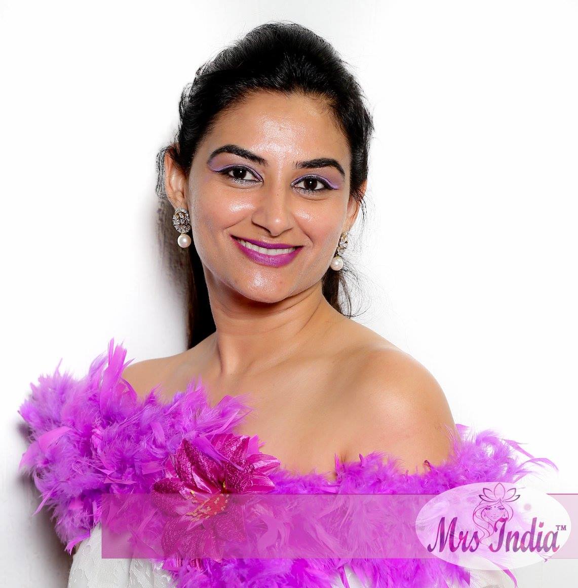 mrs-india-2017-official-Finalist